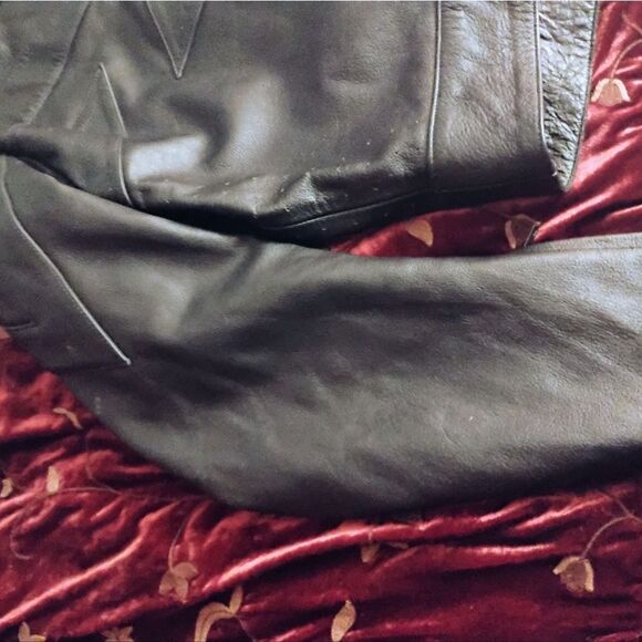 Men's Black Leather Jacket - Picture 7 of 16